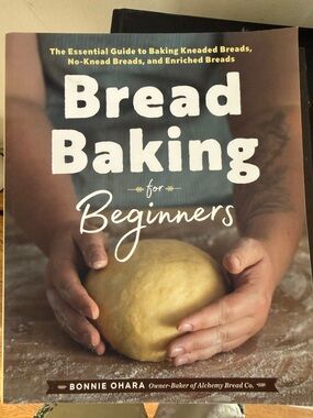Bread Baking for Beginners Cookbook - Brown